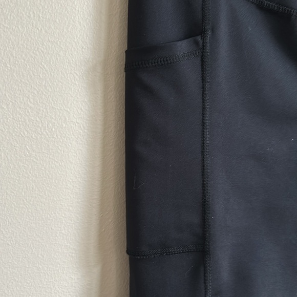 Target brand black women's bike shorts with pockets. Great condition. Size M - Picture 3 of 5